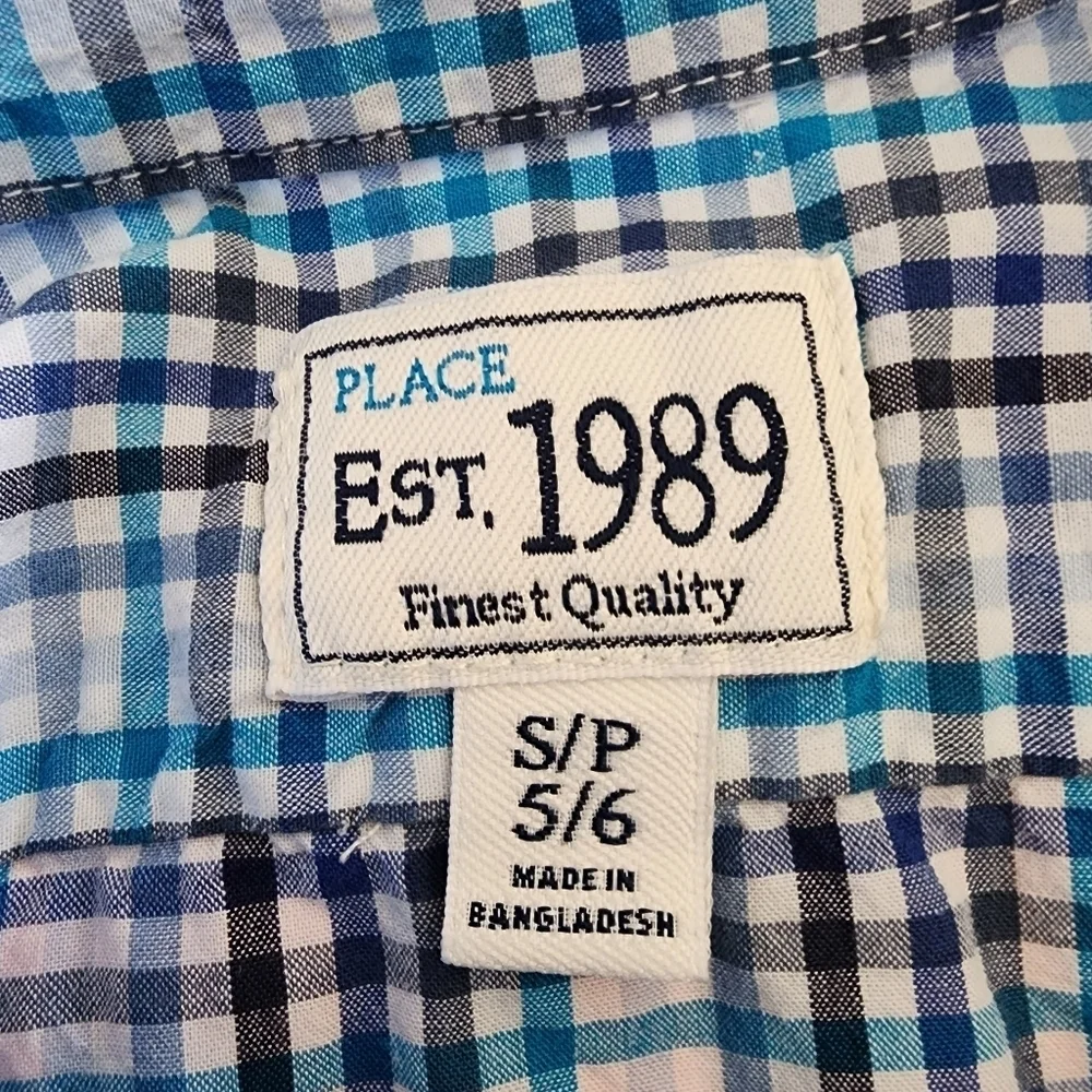 Childrens Place Long sleeve blue and white plaid button up shirt Size S 5/6